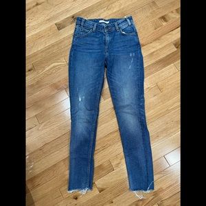 Levi’s high waist distressed jean skinny